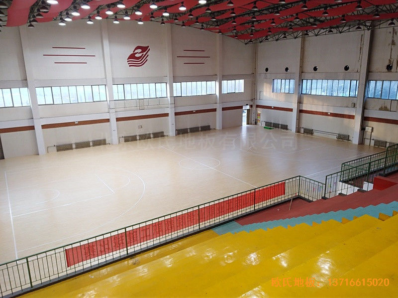 山東淄博工業職業學院籃球館運動地板施工案例4