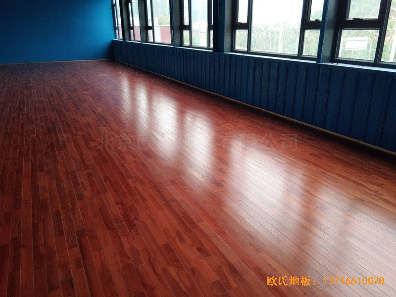 廣東臺山市郎城汽車城運(yùn)動館體育地板鋪設(shè)案例0