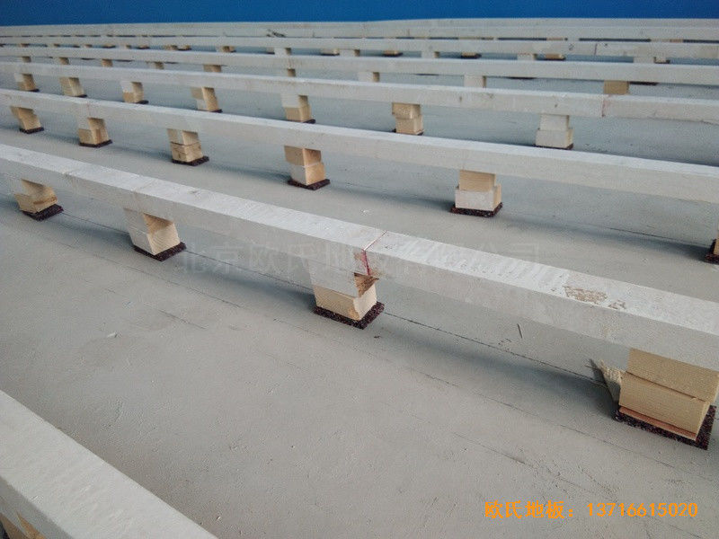 廣東臺山市郎城汽車城運(yùn)動館體育地板鋪設(shè)案例1