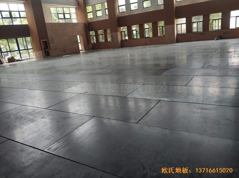 江蘇常州同濟中學運動館體育地板施工案例2