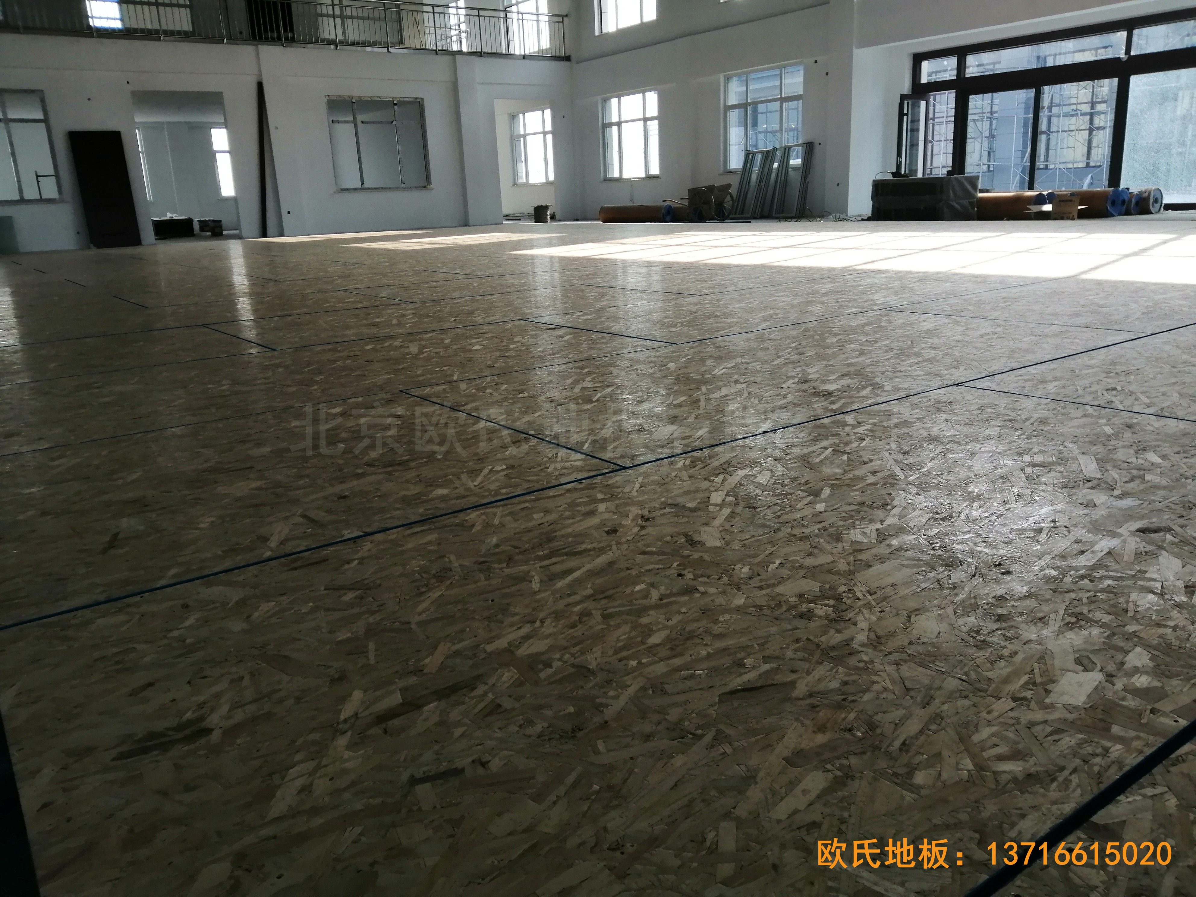 萊州銀海工業園消防特訓隊籃球館體育木地板施工案例2
