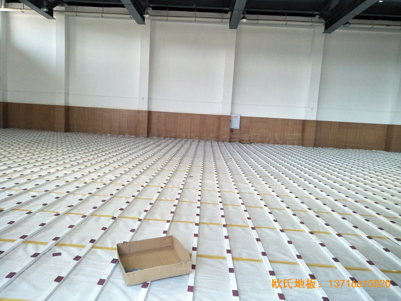 西南大學華南城小學運動館體育地板安裝案例1