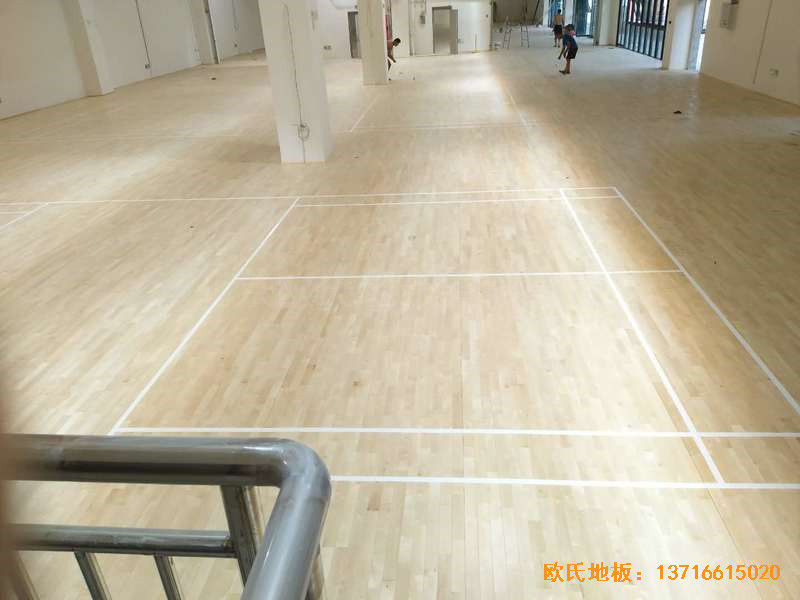 四川宜賓市臨港實驗學校體育館體育地板施工案例4