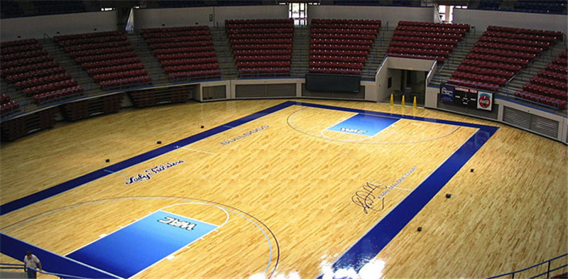 大家都歡迎的運動木地板，閃閃發(fā)光自有道理