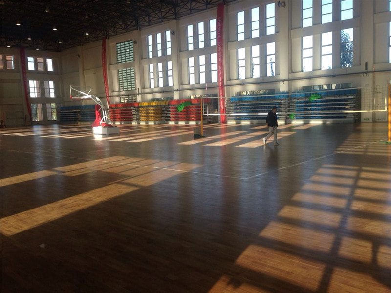 籃球場地板價格