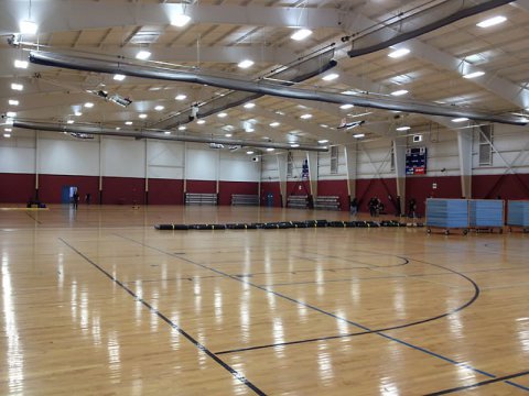 楓樺木運(yùn)動地板與柞木運(yùn)動地板的區(qū)別