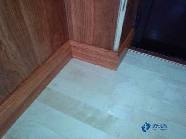 哪里有專(zhuān)業(yè)體育場(chǎng)館木地板