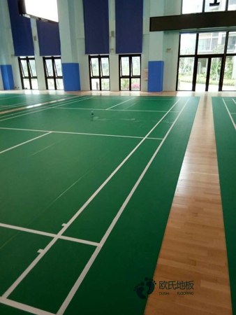 去哪買專業(yè)運(yùn)動(dòng)場(chǎng)地木地板