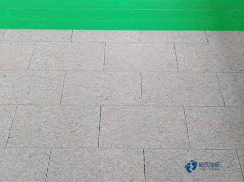 普通運(yùn)動(dòng)木地板施工步驟