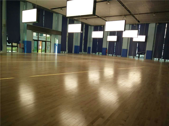 廣東珠海市中航花園羽毛球木地板鋪設工程