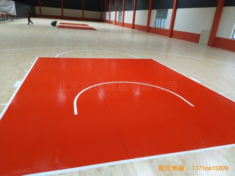 江蘇南通如東縣藍(lán)球樂(lè)園體育木地板鋪