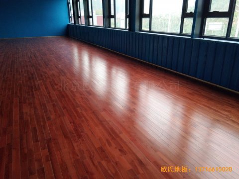 廣東臺(tái)山市郎城汽車城運(yùn)動(dòng)館體育地板