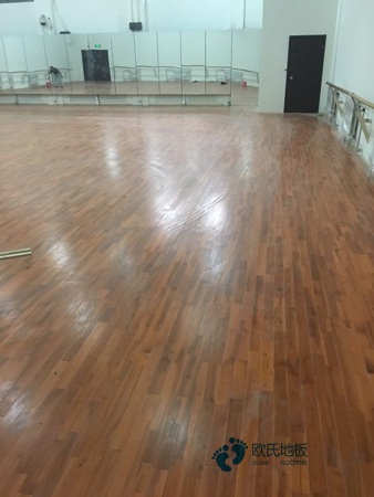 學?；@球館地板使用說明3