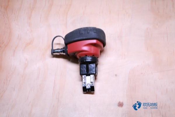 室內(nèi)籃球場(chǎng)木地板鋪設(shè)技術(shù)2