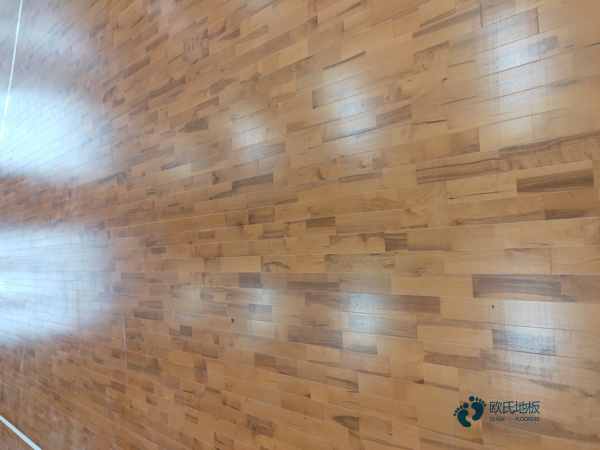 單龍骨運(yùn)動(dòng)體育地板保養(yǎng)知識(shí)2