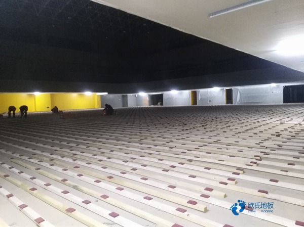 20厚運(yùn)動(dòng)場(chǎng)館地板較好的2