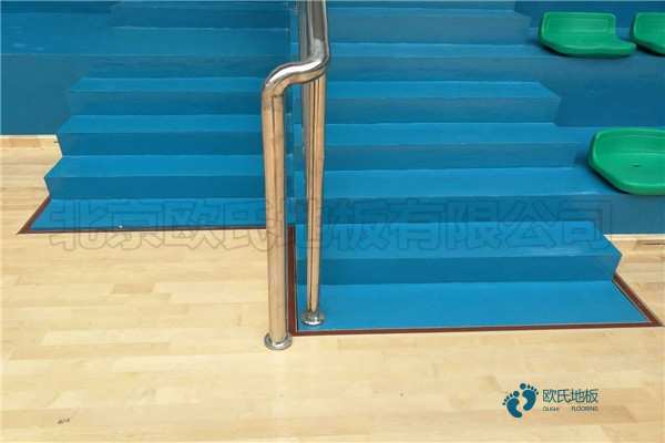 學校籃球木地板減震技術3