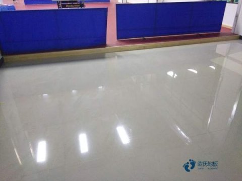 校園運(yùn)動籃球木地板價格行情