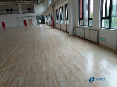 國產運動籃球木地板價格是多少