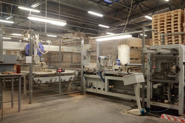 籃球場木地板鋪地膠3