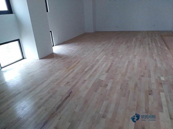 20厚體育場地木地板品牌哪個(gè)好1