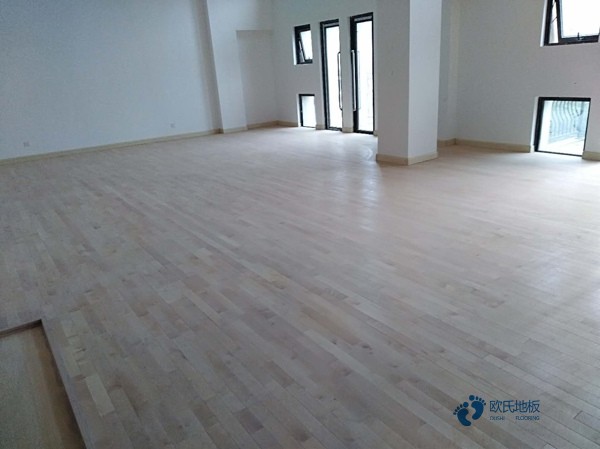 20厚體育場地木地板品牌哪個(gè)好2