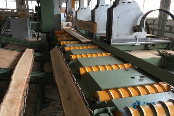 國(guó)產(chǎn)體育場(chǎng)地木地板施工團(tuán)隊(duì)1